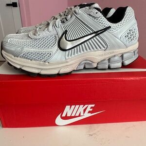 Nike Zoom Vomero 5 Pure Platinum Women's Running Shoes - 6.5